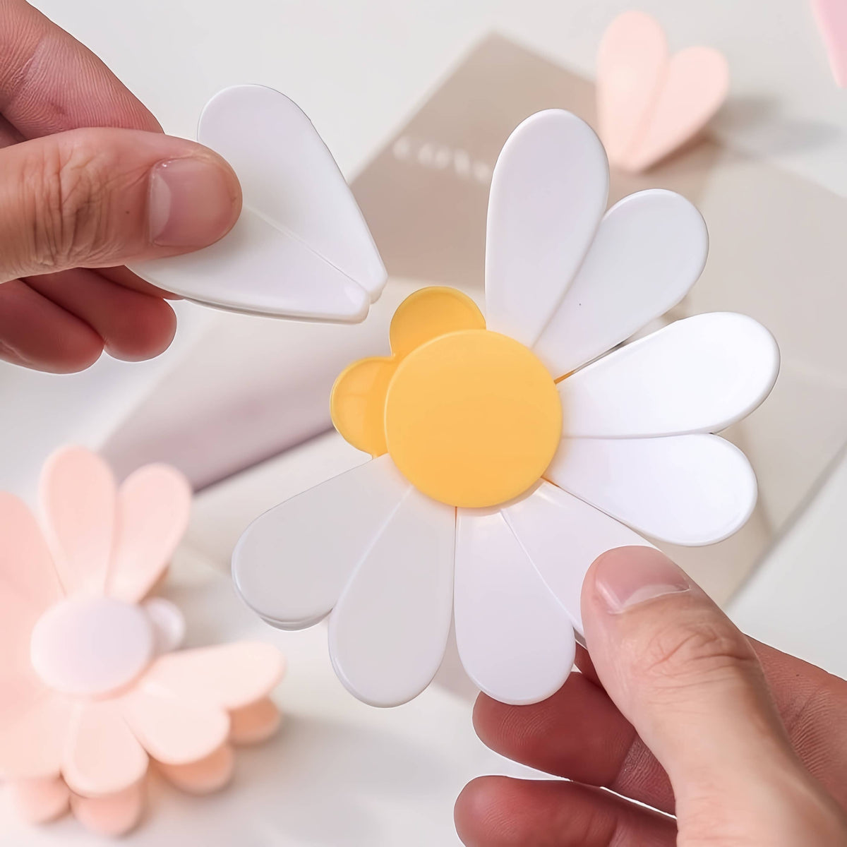Daisy Magnetic Multi-Clip Bag Sealer (6 Clips)