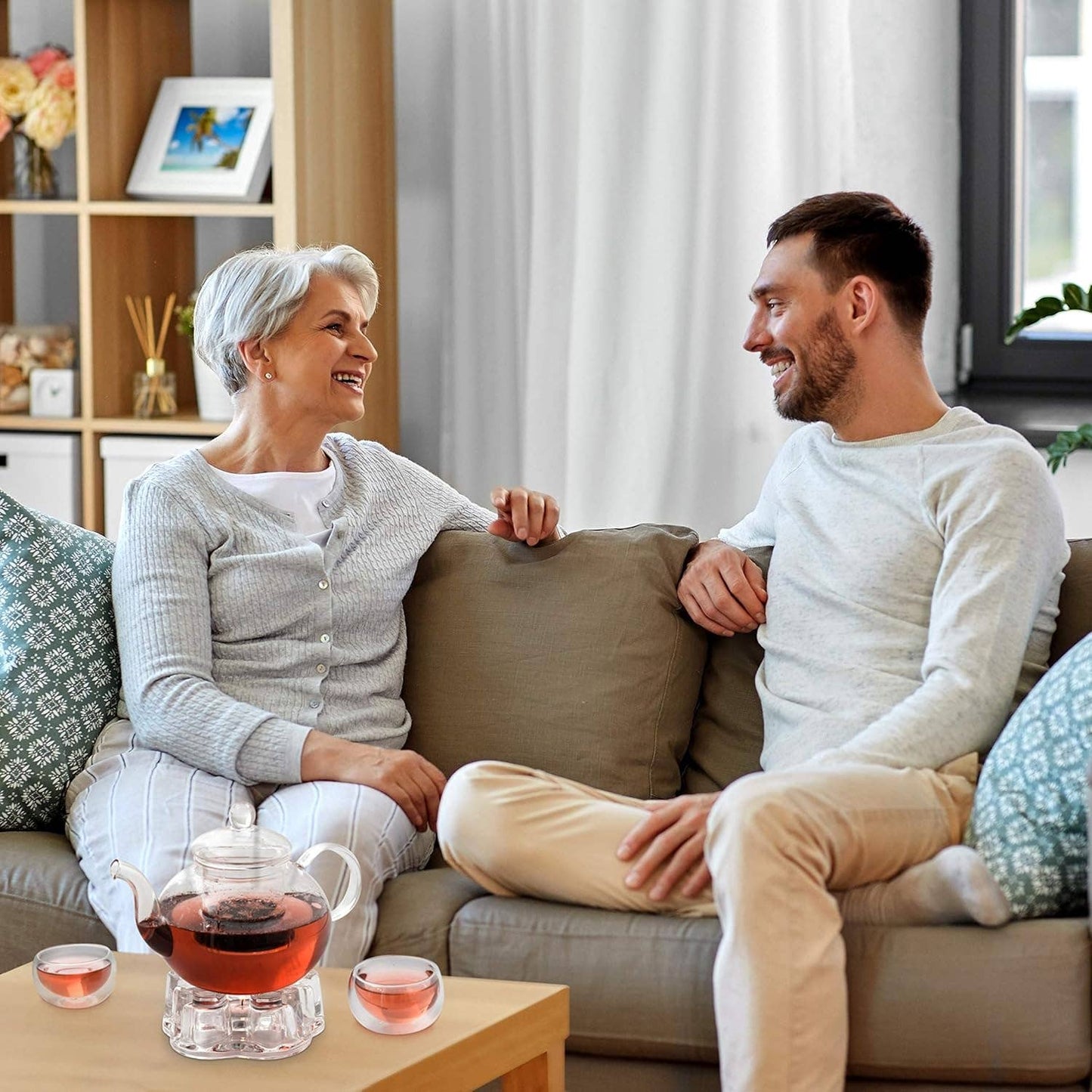 Glass 27oz Tea Kettle Infuser & 4 Tea Cups Gift Set, Borosilicate Glass Teapot With Removable Glass Strainer & Teacups Of 2.7 oz, Teapot With Strainer Microwave Safe Tea Maker