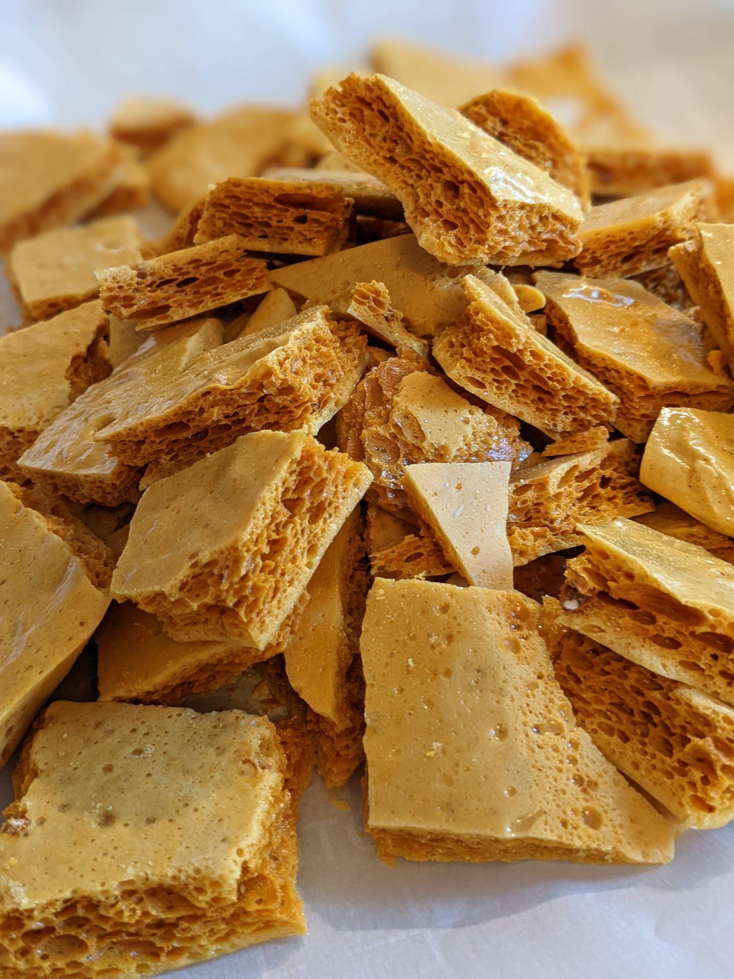 Handcrafted Honeycomb |  3oz