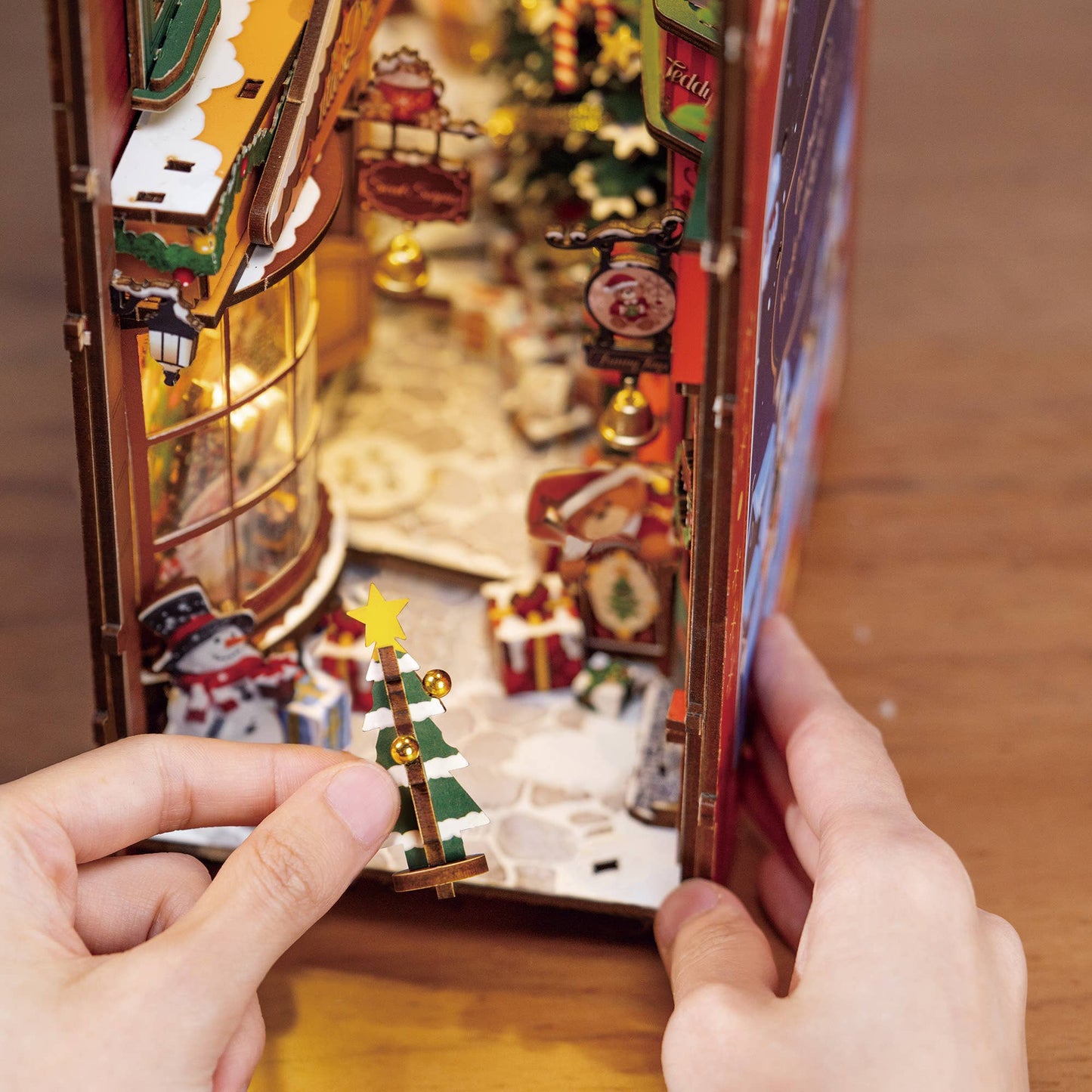 DIY Book Nook Kit: Christmas Street