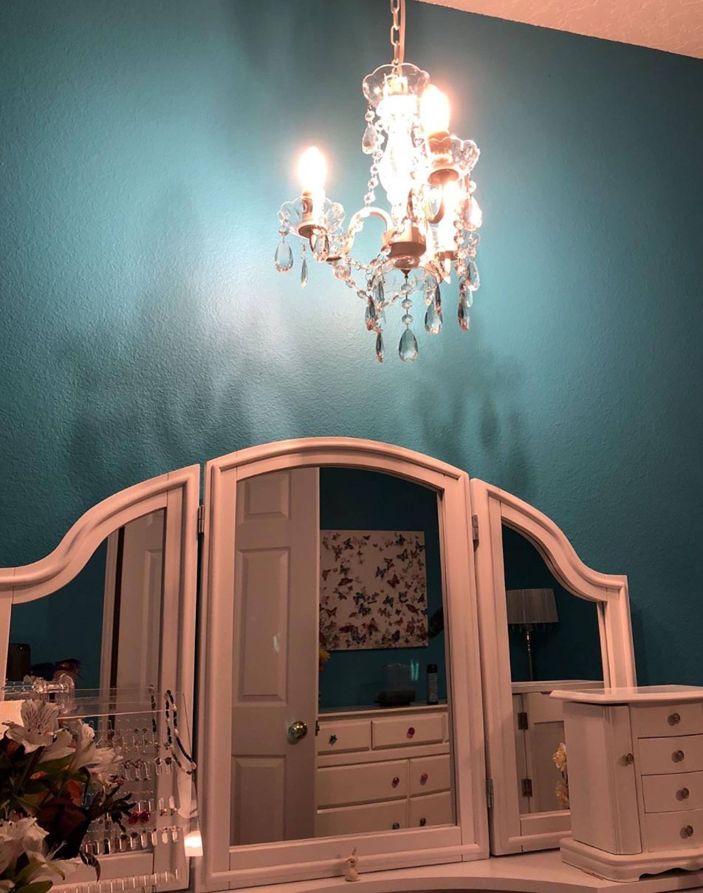 3 Light Crystal White Plug-in Chandelier