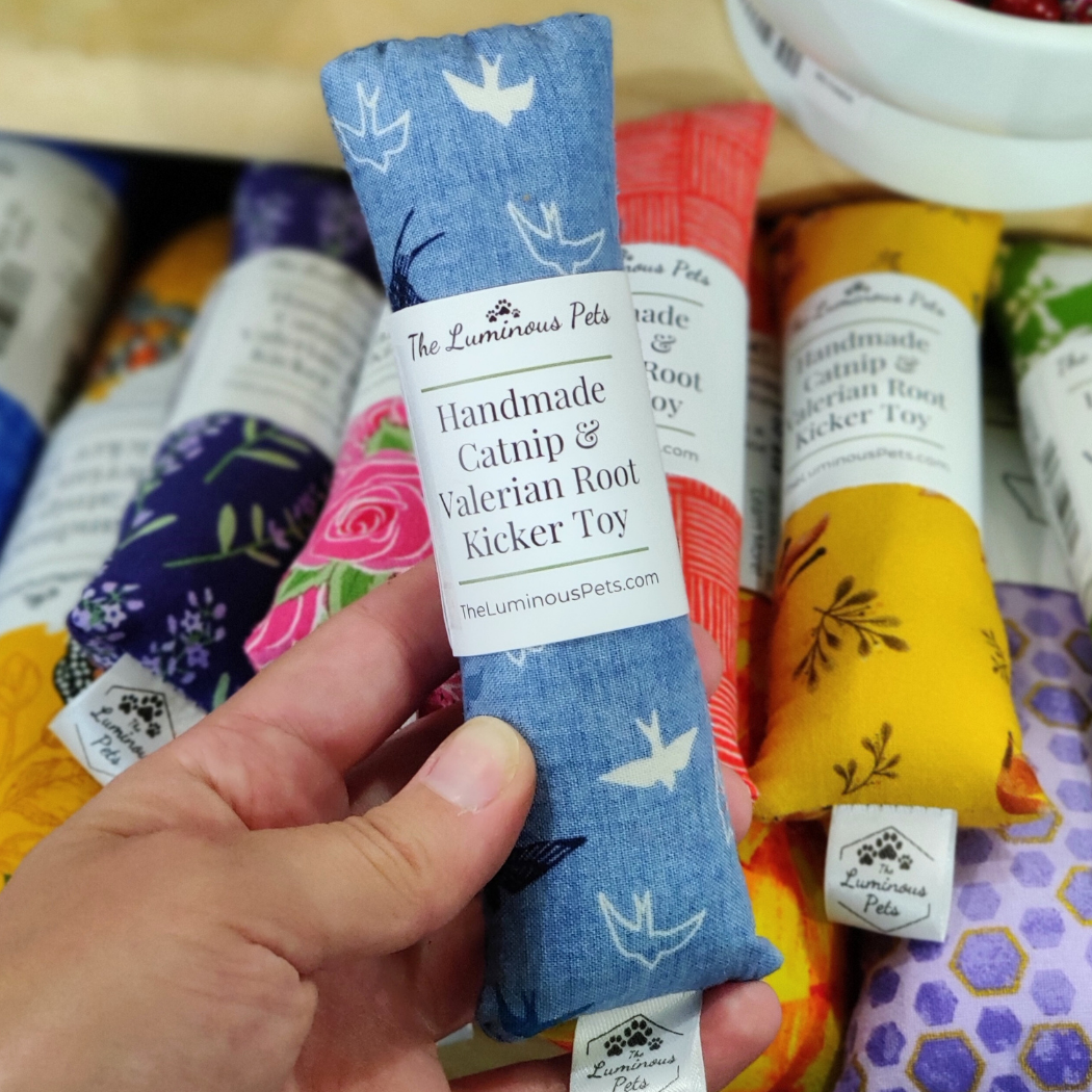 Strawberry |  Catnip with Valerian Root Cat Toys | Cat Kicker