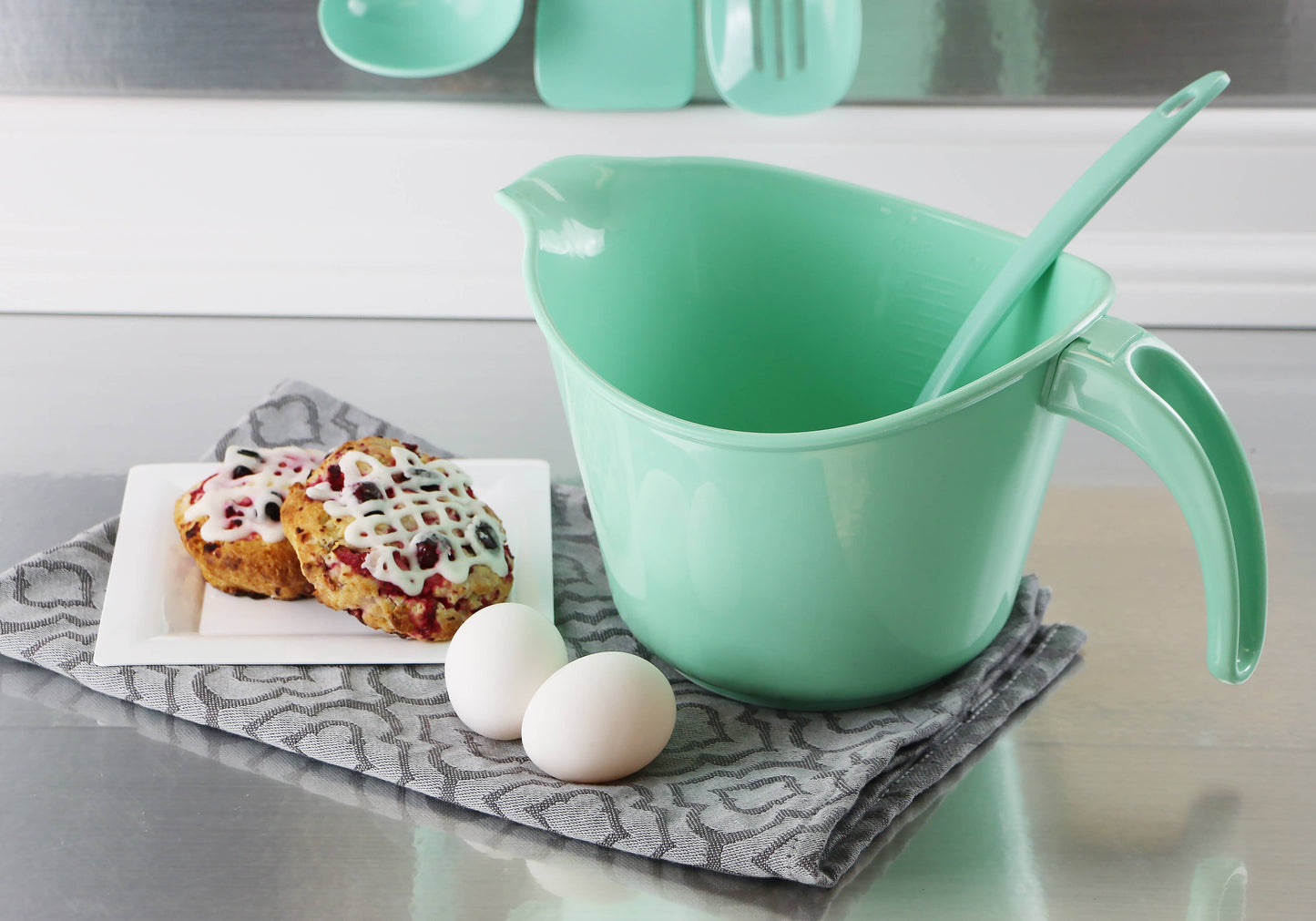 2 QT Plastic Batter Bowls (16 Colors)